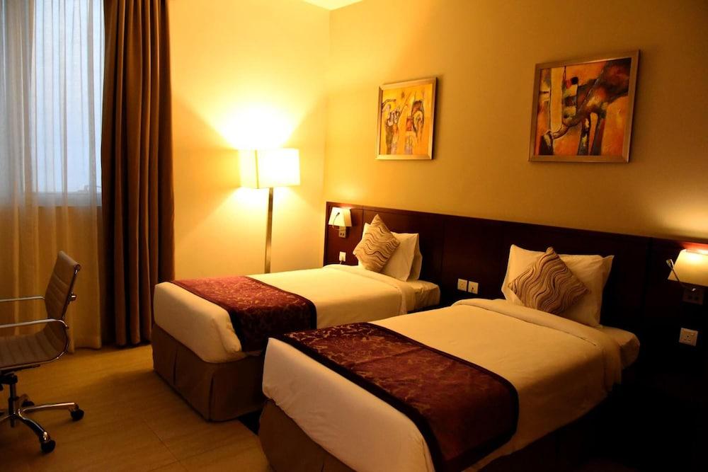 V Hotel Fujairah Exterior photo